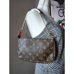 Louis Vuitton Pochette Accessories Monogram Shoulder Bag LV made in France 1998